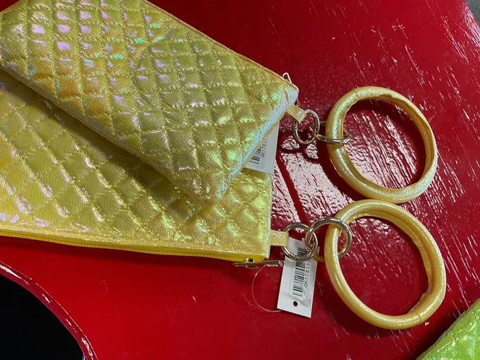 Up4Drea Wristlet yellow Vibrators