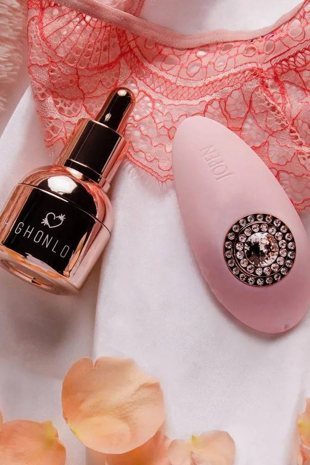 Vibrators High on Love HighOnLove Objects of Desire Gift Kit Stimulating Oil Palm Massager